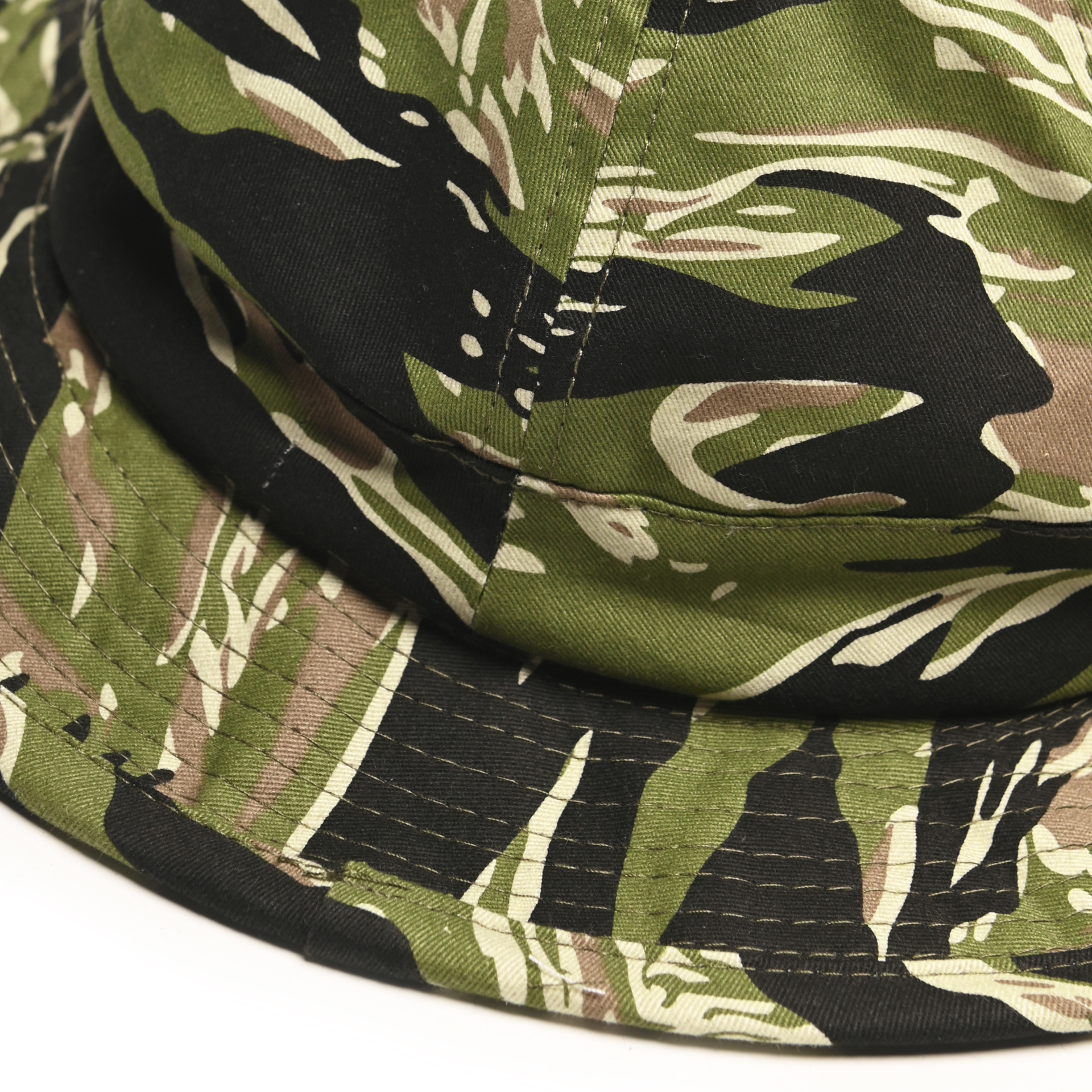 Alternative view of Camo Daisy Mae